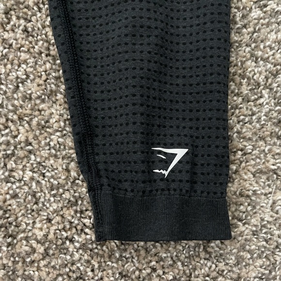 Gymshark Black Leggings like new - Picture 5 of 6